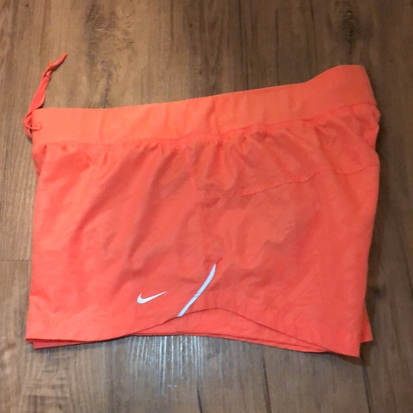 Nike dri-fit orange running shorts women - Picture 6 of 8